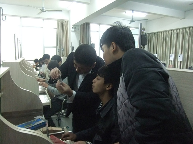 珠寶專(zhuān)業(yè)實(shí)訓(xùn)課程開(kāi)啟工學(xué)結(jié)合新篇章，初步成效顯著
